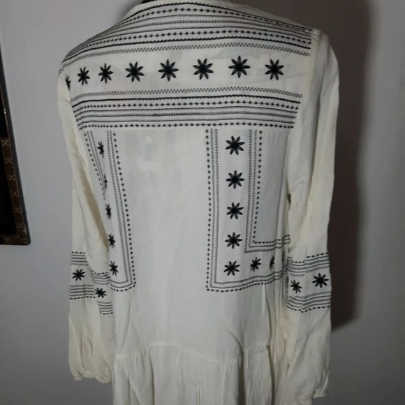 Host Pick size M Cupcake And Cashmere tunic dress - Picture 7 of 16